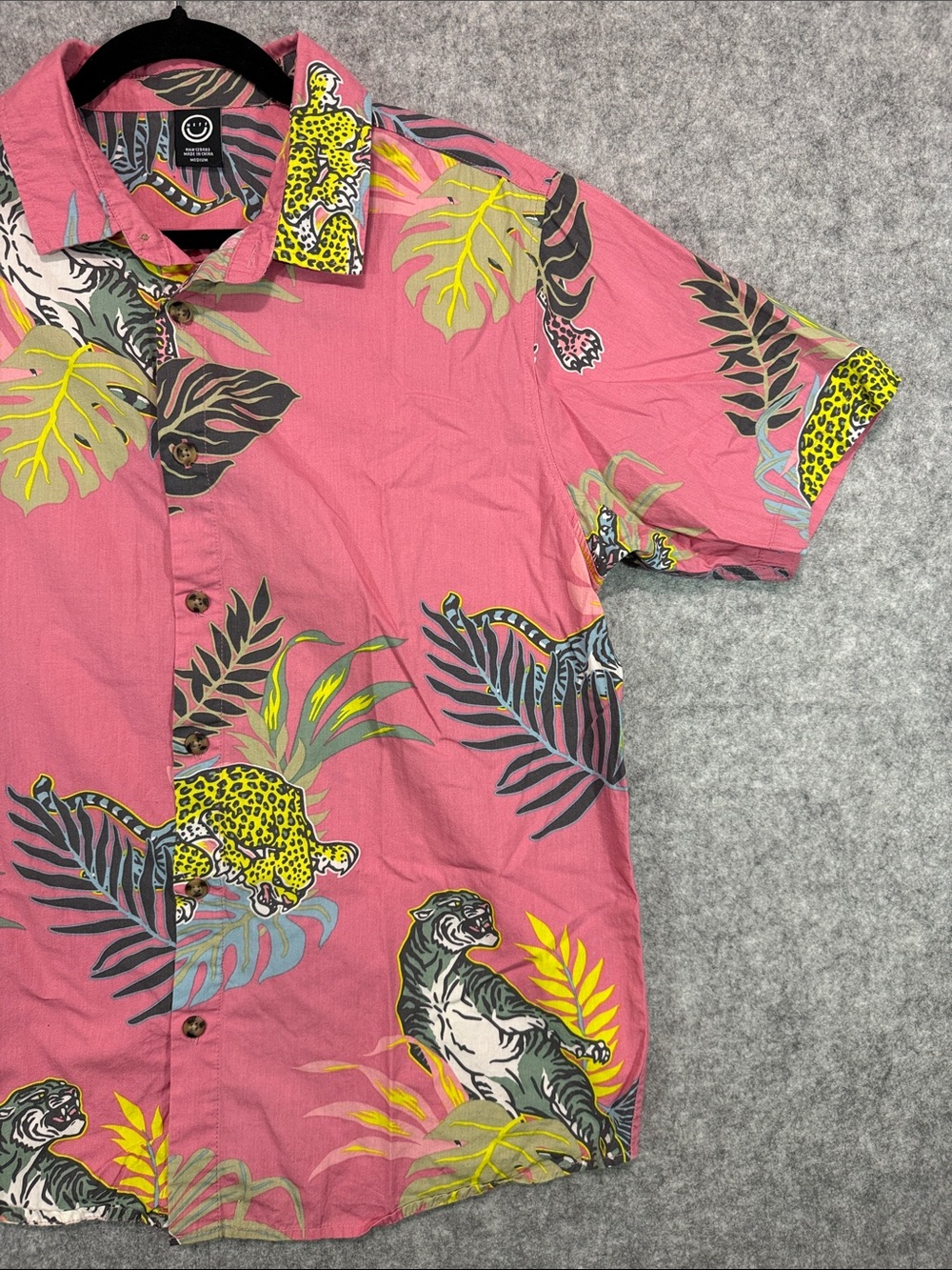 Neff Button Down Shirt - Mens M - Pink Cheetah Palm Bright Beach Pool Party - Picture 4 of 10